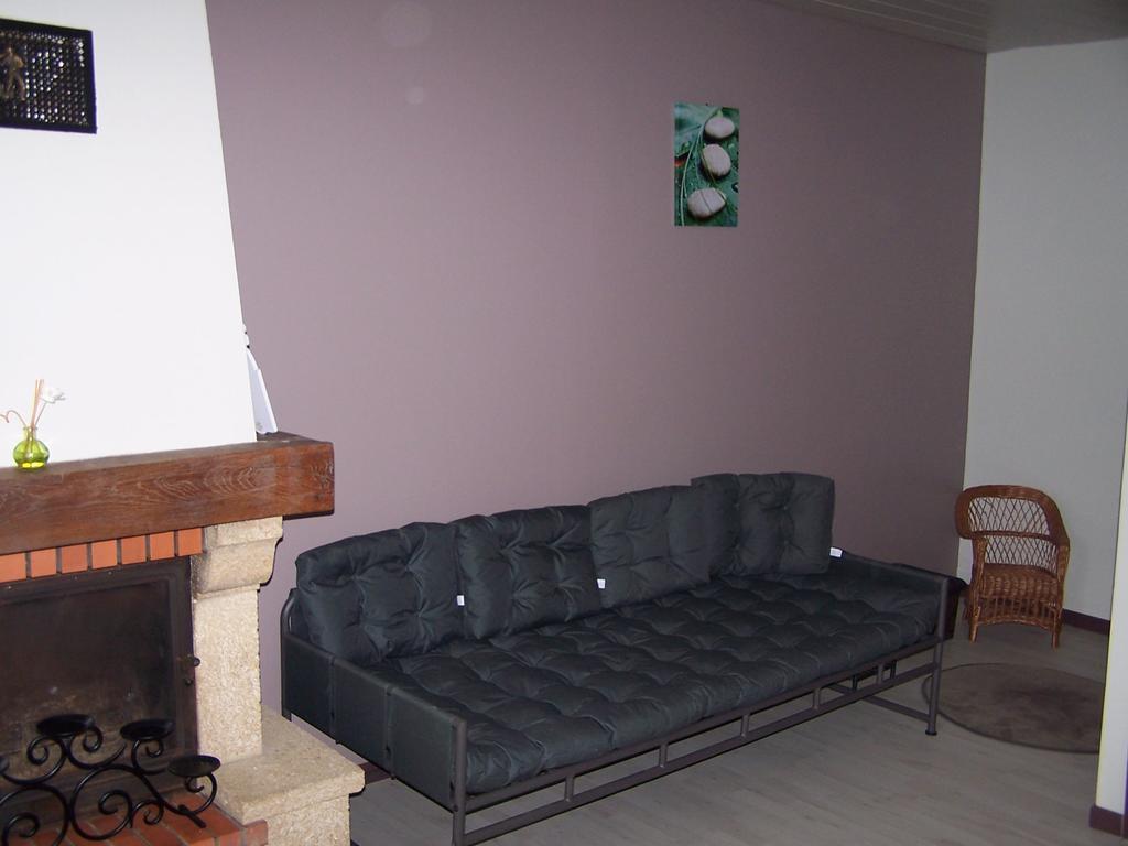 Gite Des Noisetiers Saint-Junien Exterior photo