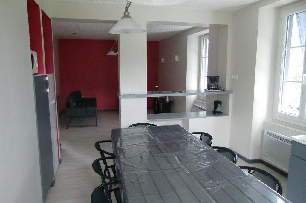 Gite Des Noisetiers Saint-Junien Exterior photo